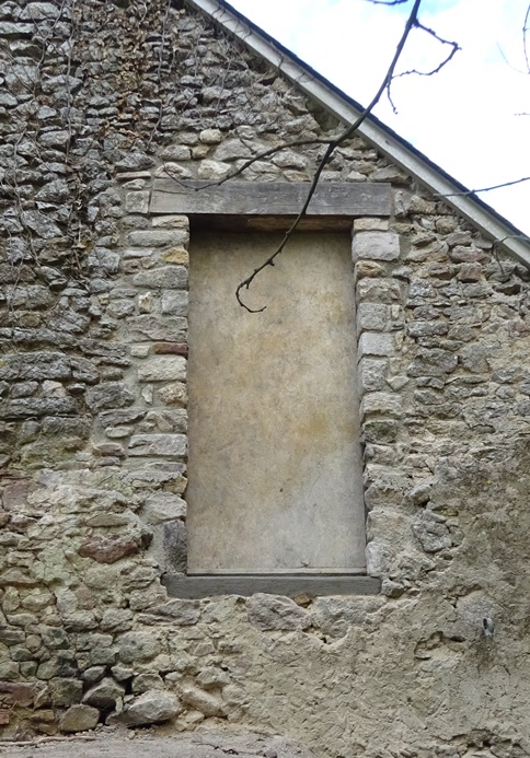 vue exterieur porte jeudi soir final.JPG
