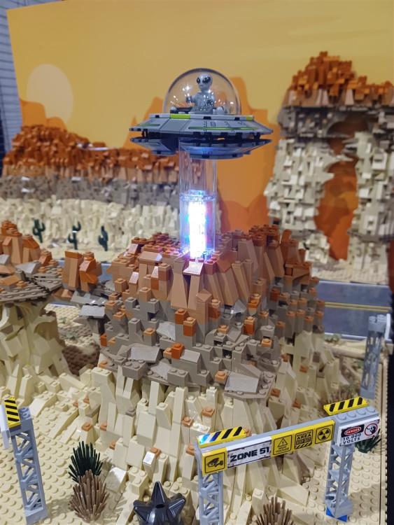 legomasterv6 (900 x 1200).jpg