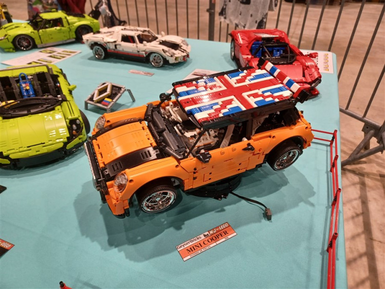 voiturev6 (900 x 675).jpg