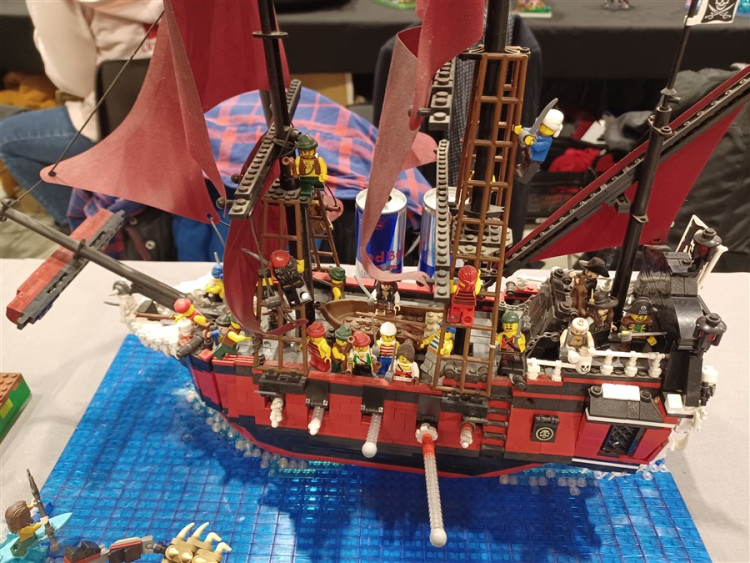 pirates (900 x 675).jpg