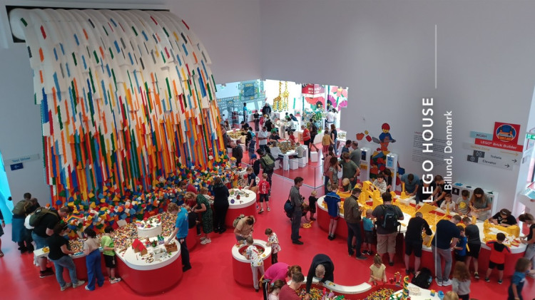 legohouse1.jpg