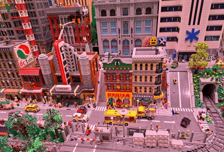 legodiorama2.jpg