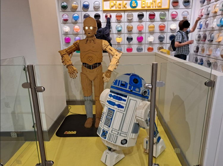 legostore pick&build.jpg
