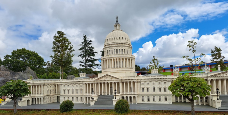 capitol lego.jpg