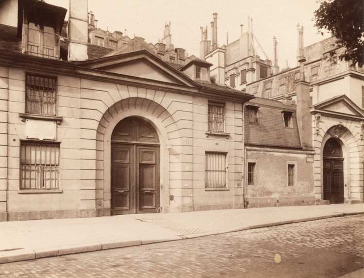 Atget - Hôtel de Poitiers rue Saint Dominique.jpg