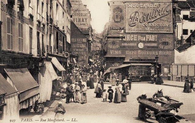 Rue Mouffetard Bornibus Vinay.jpg