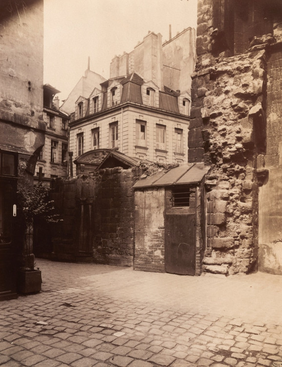 Atget - rue saint-julien-le-pauvre 1910.jpg