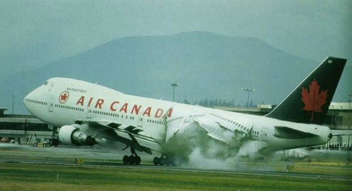 Aircraft_Mishap_Photos_Crash_Pics_AB.jpg