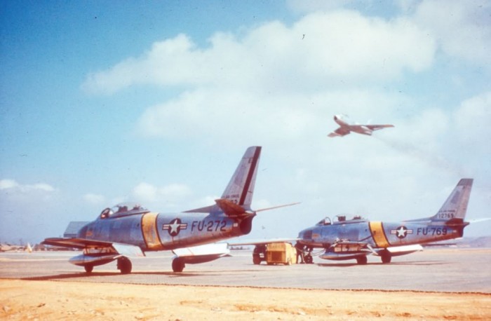 Corée Tornado F-86E-Korea.jpg