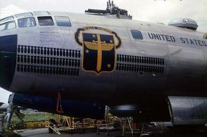 Corée Tornado B-29-noseart-Korea-1.jpg