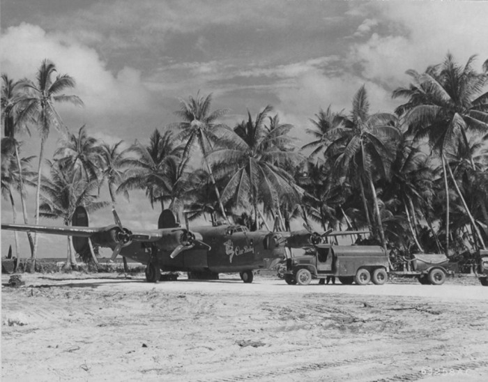 VALMY Consolidated B24J 1-27thBombSquadron30thBombGroup7thAirForce_zpsa08969df.jpg