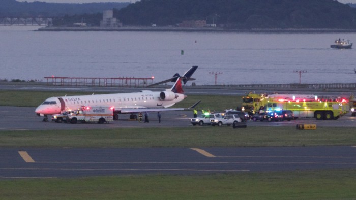 Headset delta_767_crash.jpg