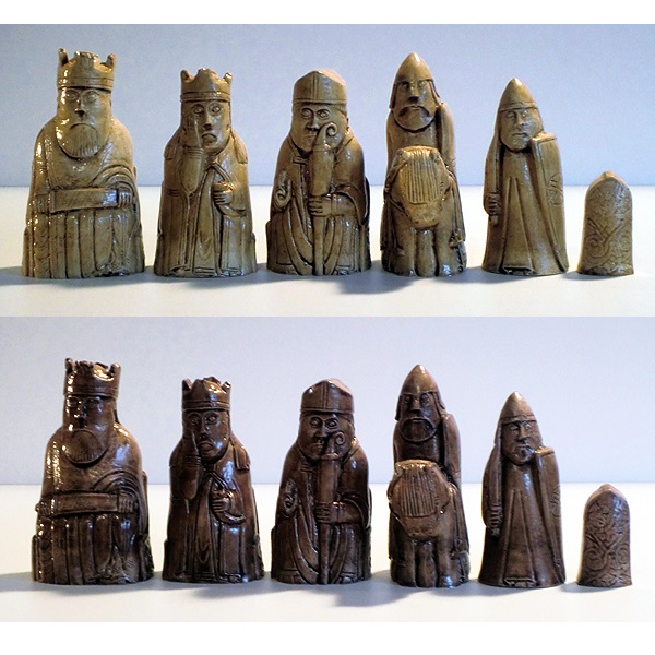 _Pieces-de-jeu-d-echecs-LEWIS-aspect-bois-vue-1.jpg
